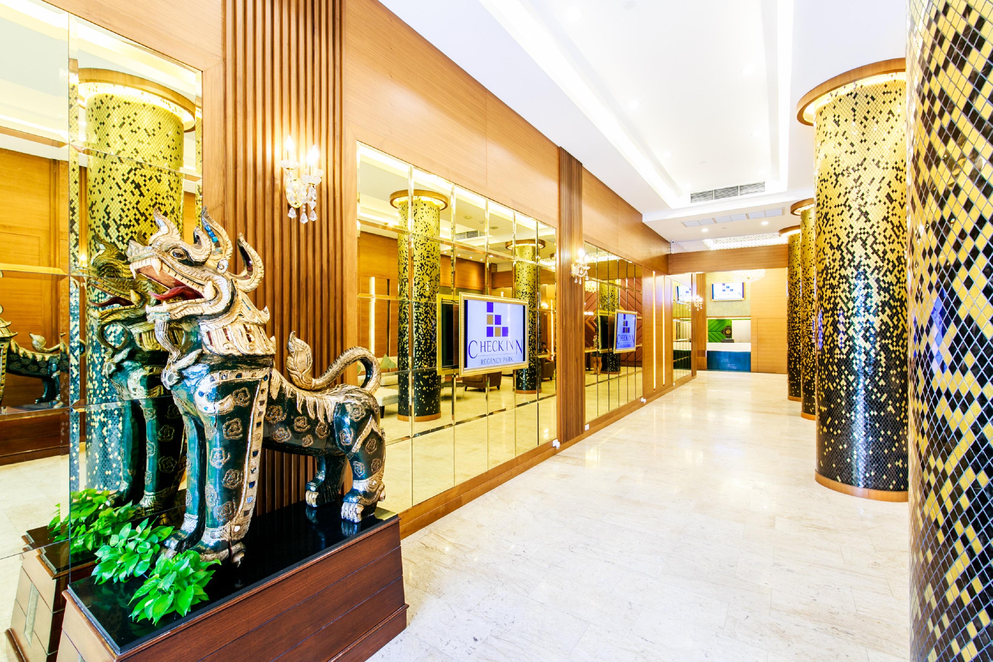 Arawana Regency Park Sukhumvit Hotel Banguecoque Exterior foto