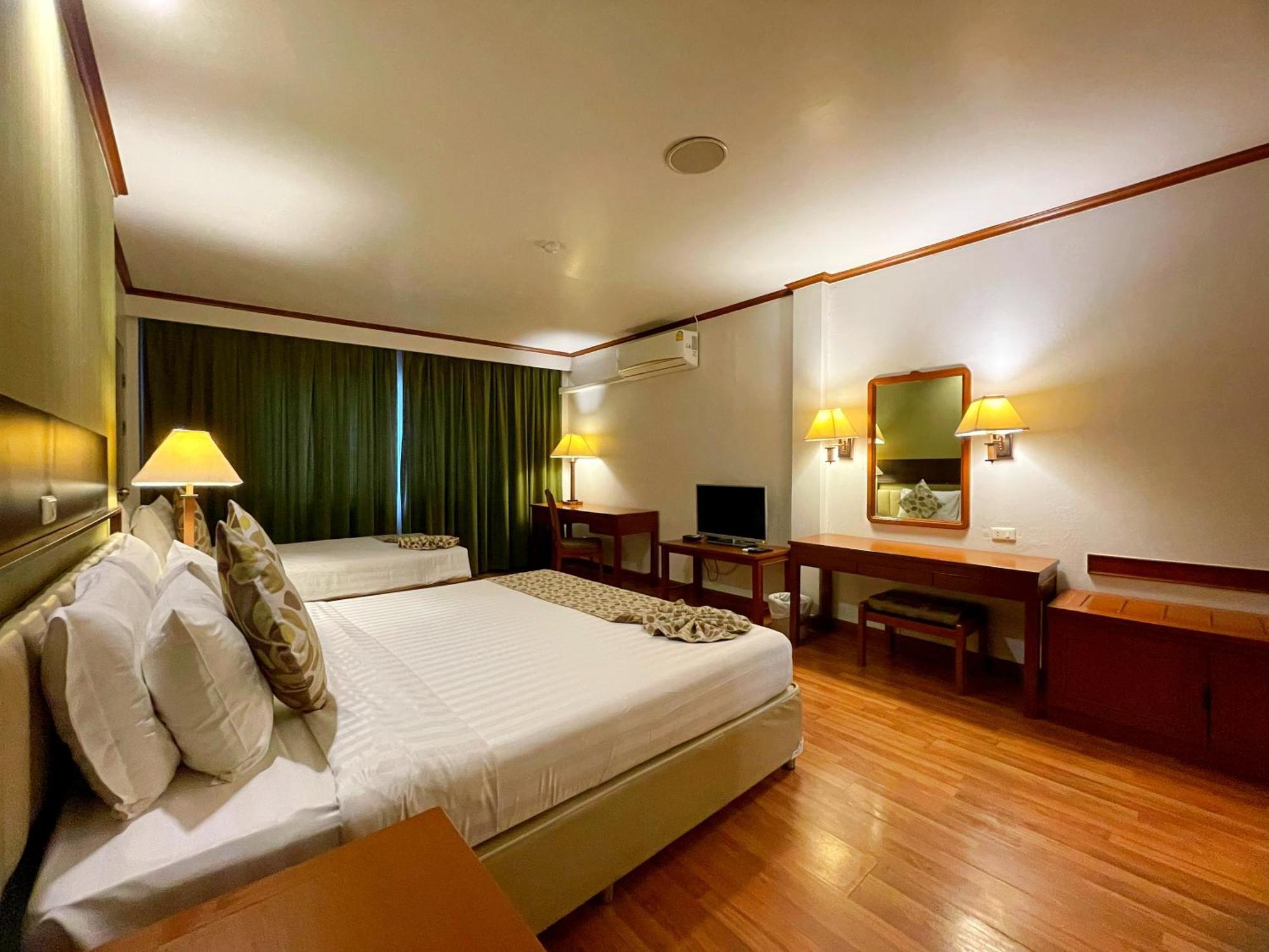 Arawana Regency Park Sukhumvit Hotel Banguecoque Exterior foto