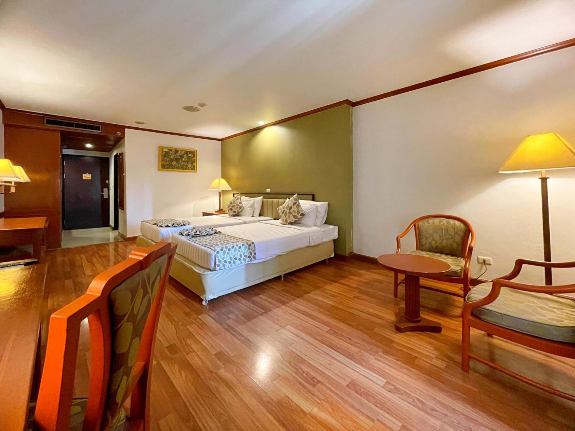 Arawana Regency Park Sukhumvit Hotel Banguecoque Exterior foto