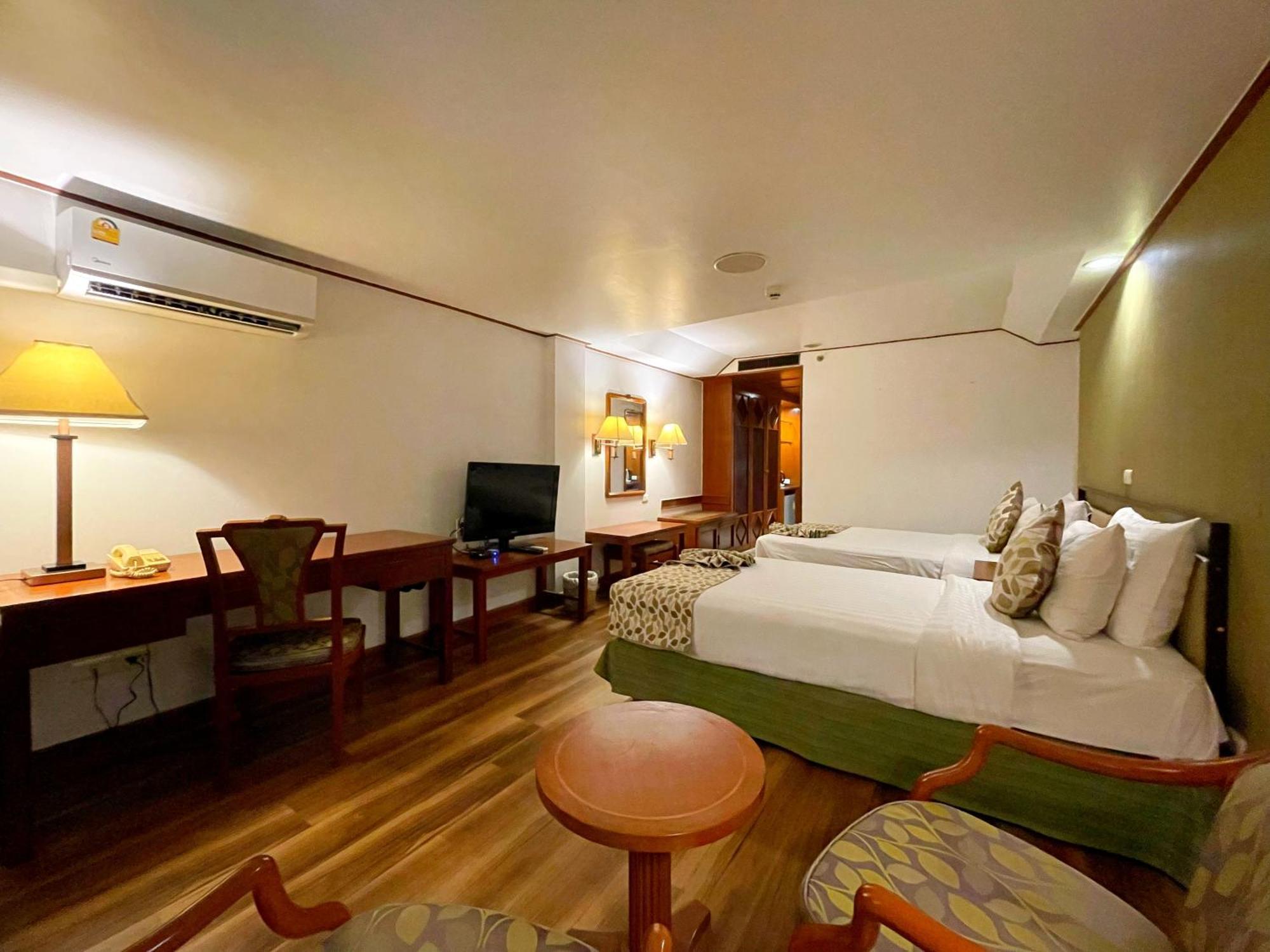 Arawana Regency Park Sukhumvit Hotel Banguecoque Exterior foto
