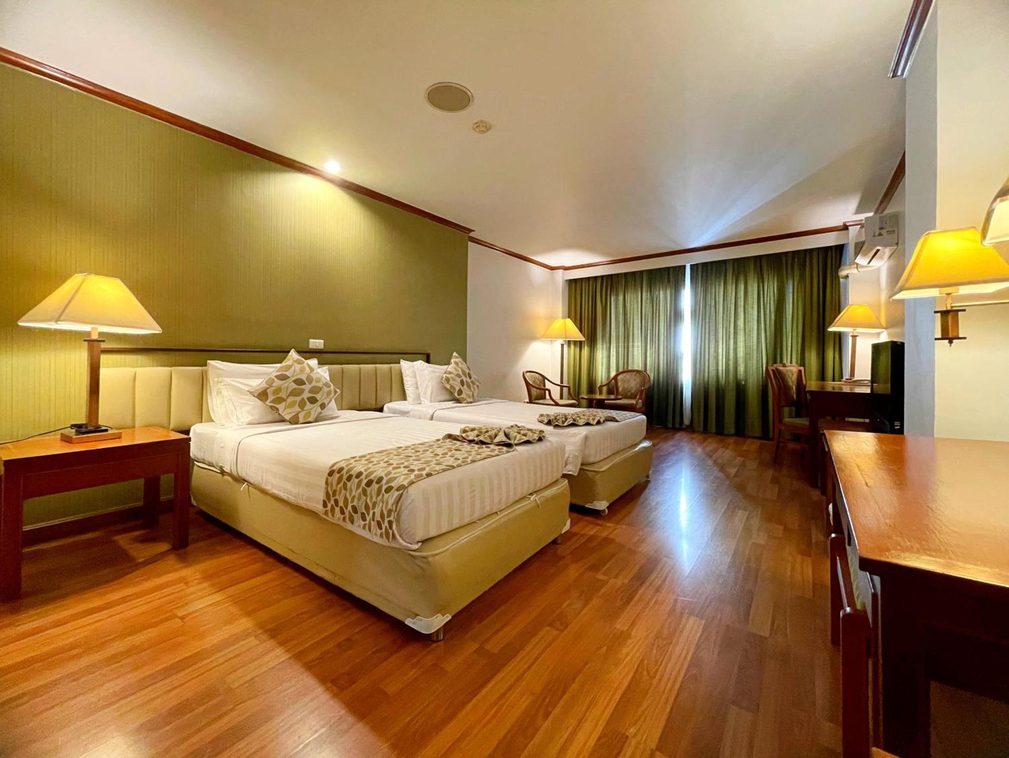 Arawana Regency Park Sukhumvit Hotel Banguecoque Exterior foto