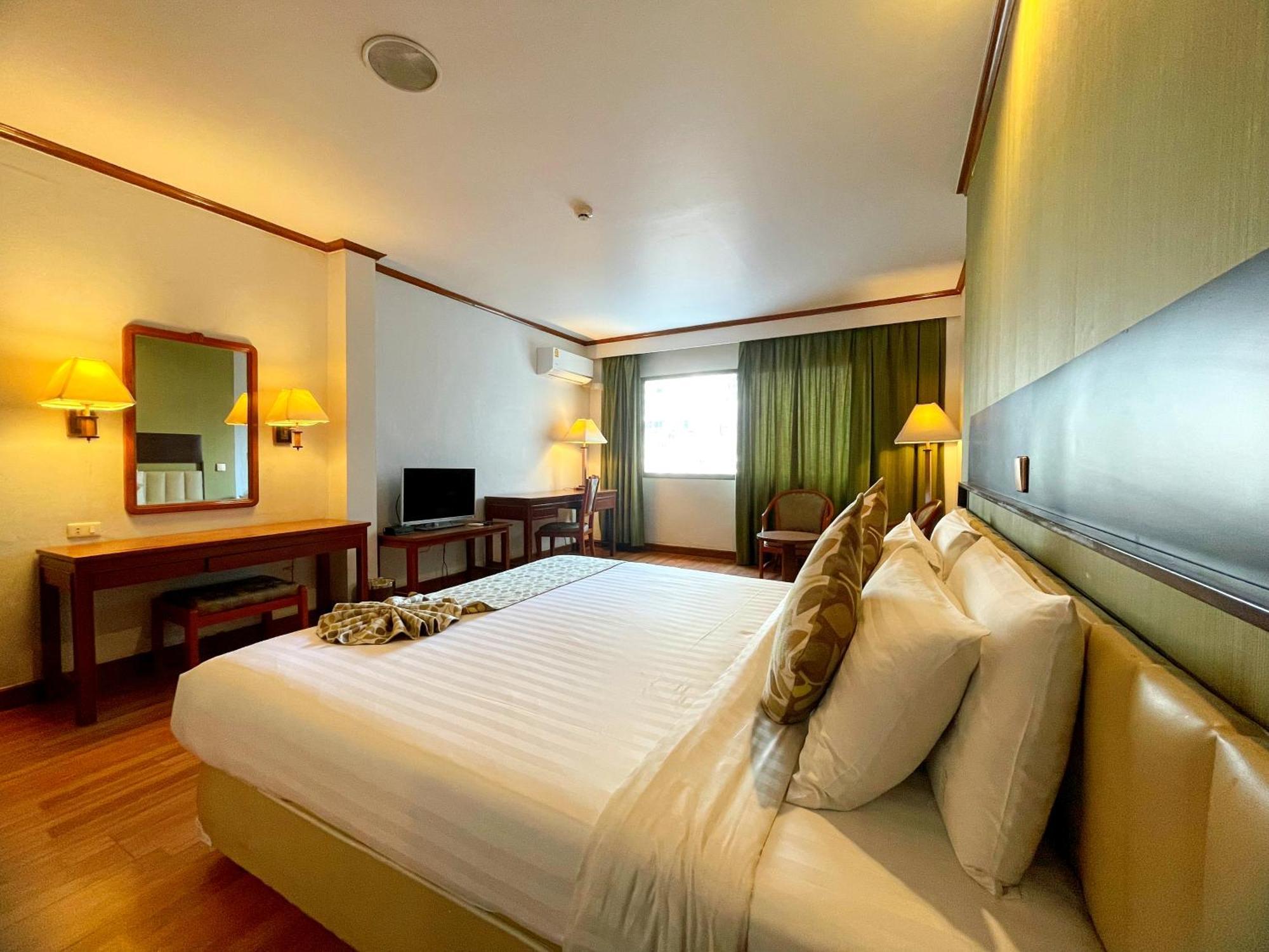 Arawana Regency Park Sukhumvit Hotel Banguecoque Exterior foto