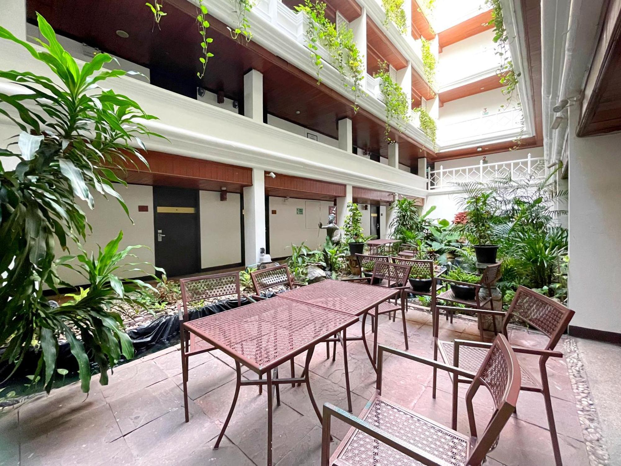 Arawana Regency Park Sukhumvit Hotel Banguecoque Exterior foto