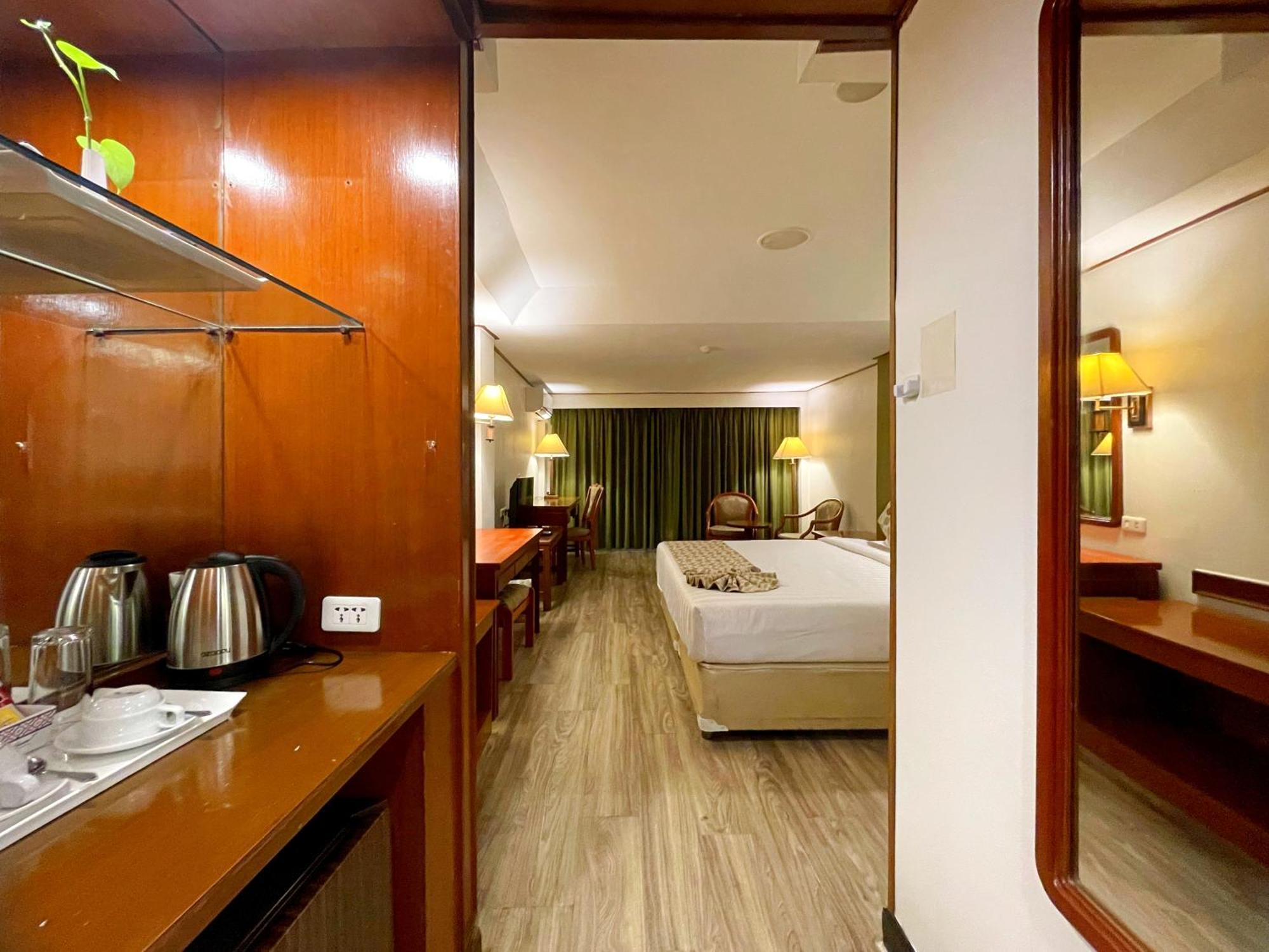 Arawana Regency Park Sukhumvit Hotel Banguecoque Exterior foto